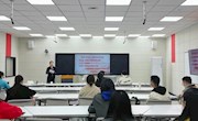 马克思主义学院”师生理论热点面对面“首期论坛召开
