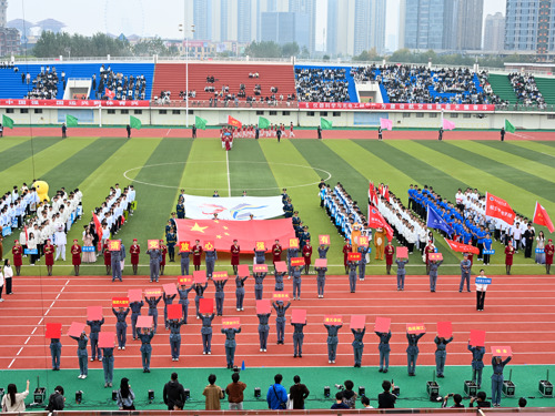 学院师生积极参与学校第四十六届运动会
